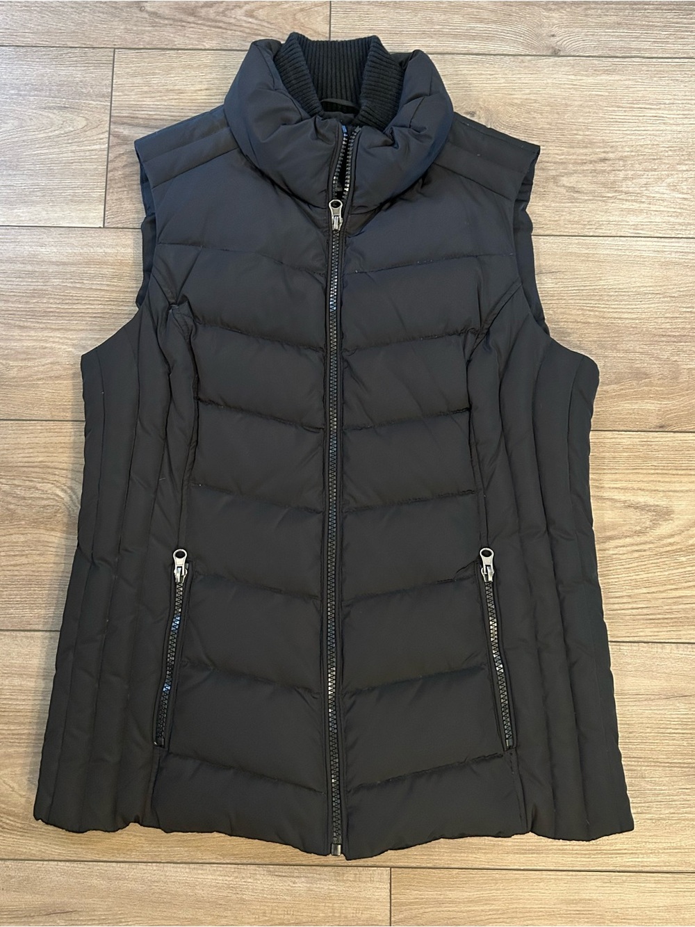 G.H. Bass & Co Black Down Puffer Vest Down Women’s Small